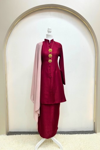 Qisteena Kebarung Moden Maroon