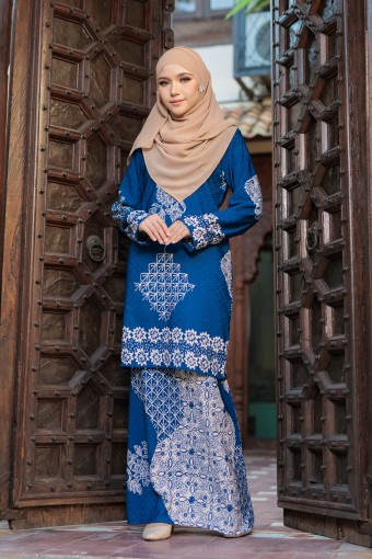 Warda Bateeq Kurung Moden Royal Blue