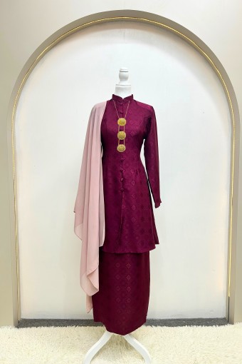 Qisteena Kebarung Moden Burgundy