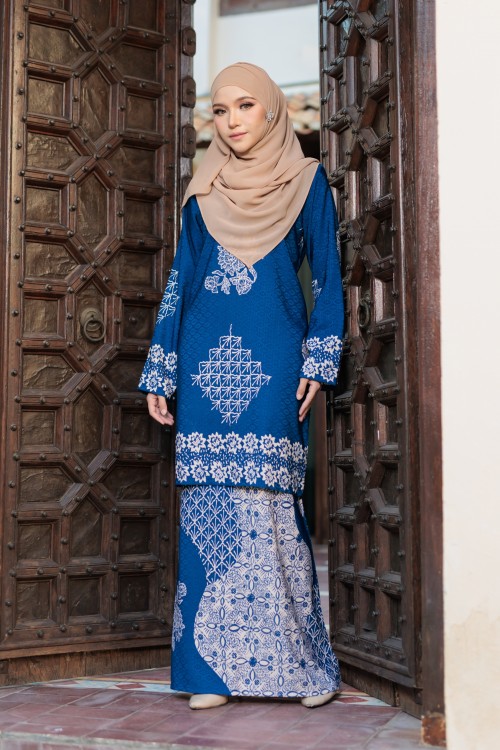 Warda Bateeq Kurung Moden Royal Blue