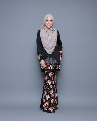 Claerysa Ironless Black