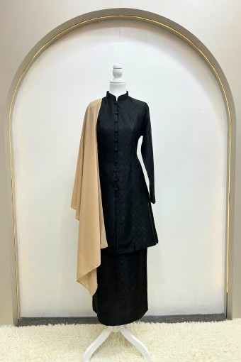 Qisteena Kebarung Moden Black