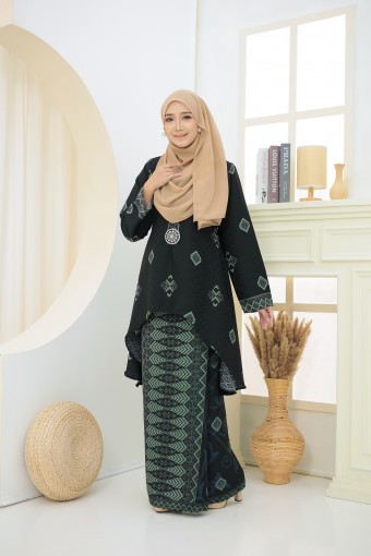 Qaleeda Kurung Kaftan Black