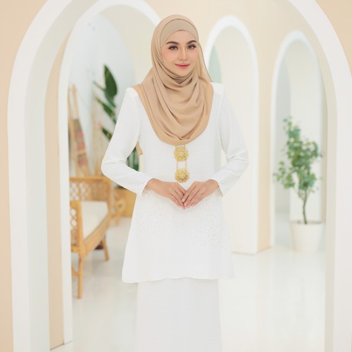 Tiffany Kurung Moden Ironless White