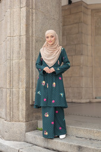 Aynur Kebaya Emerald Green