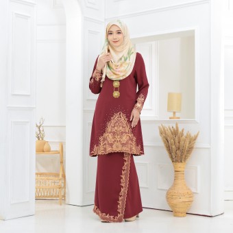 Kalthum Sulam Kurung Maroon