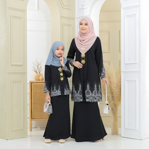 Puspa Sulam Kebaya Black