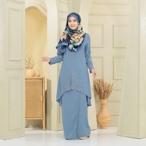 Anum Sulam Kurung Sky Blue