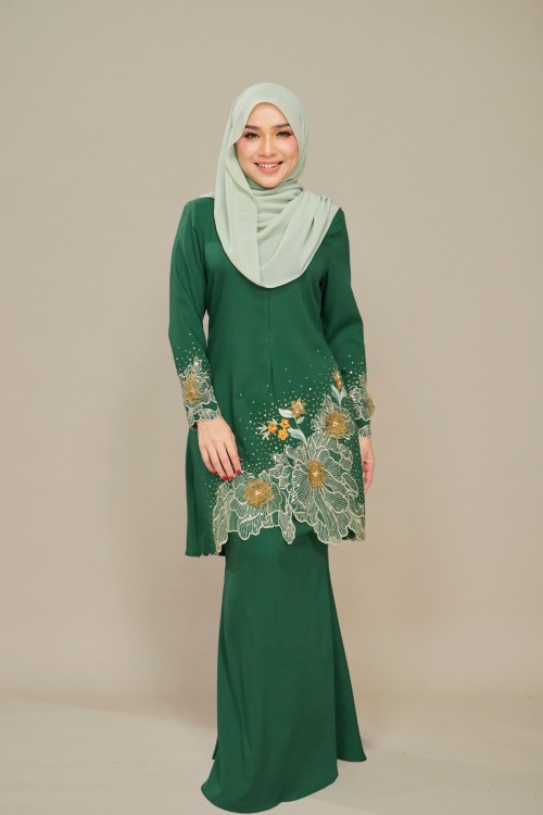 Miqayla Kurung Sulam Lace Emerald Green