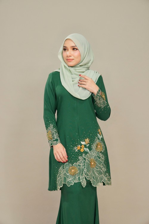Miqayla Kurung Sulam Lace Emerald Green